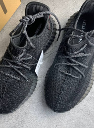 Кроссовки Adidas Yeezy Boost 350 V2 Black живое фото 1