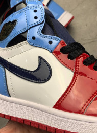 Кроссовки Nike Air Jordan 1 High Fearless UNC Chicago живое фото 3