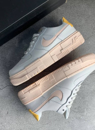 Кроссовки Nike Air Force 1 Pixel White Arctic Orange живое фото 1